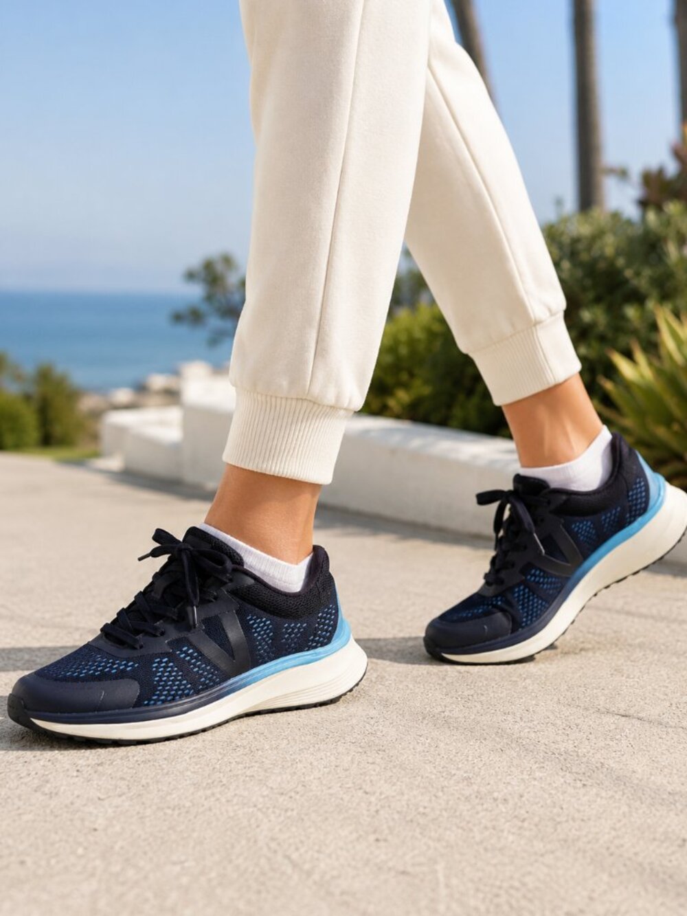 Vionic Limitless Navy Sky Lace Up Sneakers Size 6 Supportive Walking Shoes